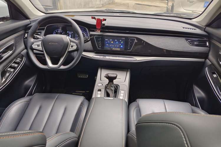 Used CHANGAN OSHAN X7 2020 1.5T Automatic Luxury Version Interior 1