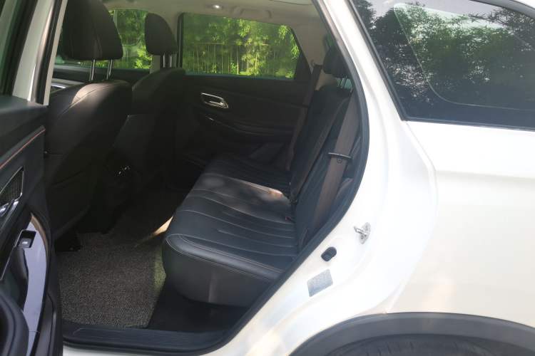 Used CHANGAN OSHAN X7 2020 1.5T Manual Luxury Version Interior 1
