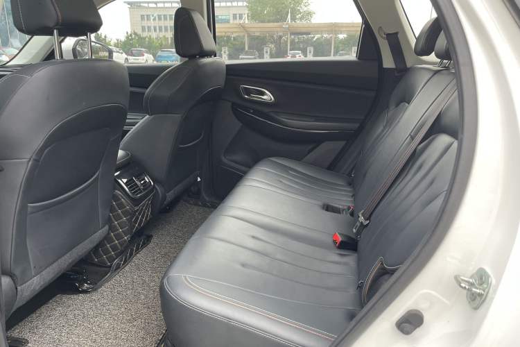 Used CHANGAN OSHAN X7 2020 1.5T Manual Luxury Version Interior 3