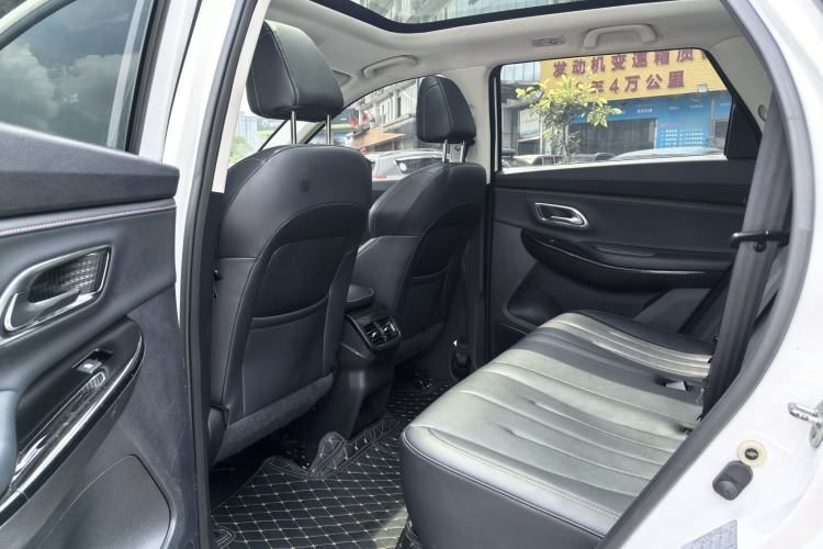 Used CHANGAN OSHAN X7 2020 1.5T Manual Luxury Version Interior 3