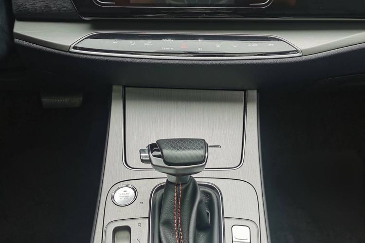 Used CHANGAN OSHAN X7 2020 1.5T Automatic Luxury Version Interior 4
