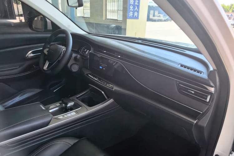 Used CHANGAN OSHAN X7 2020 1.5T Automatic Parking with Facial Recognition – Spacey & Carefree Edition Interior 6