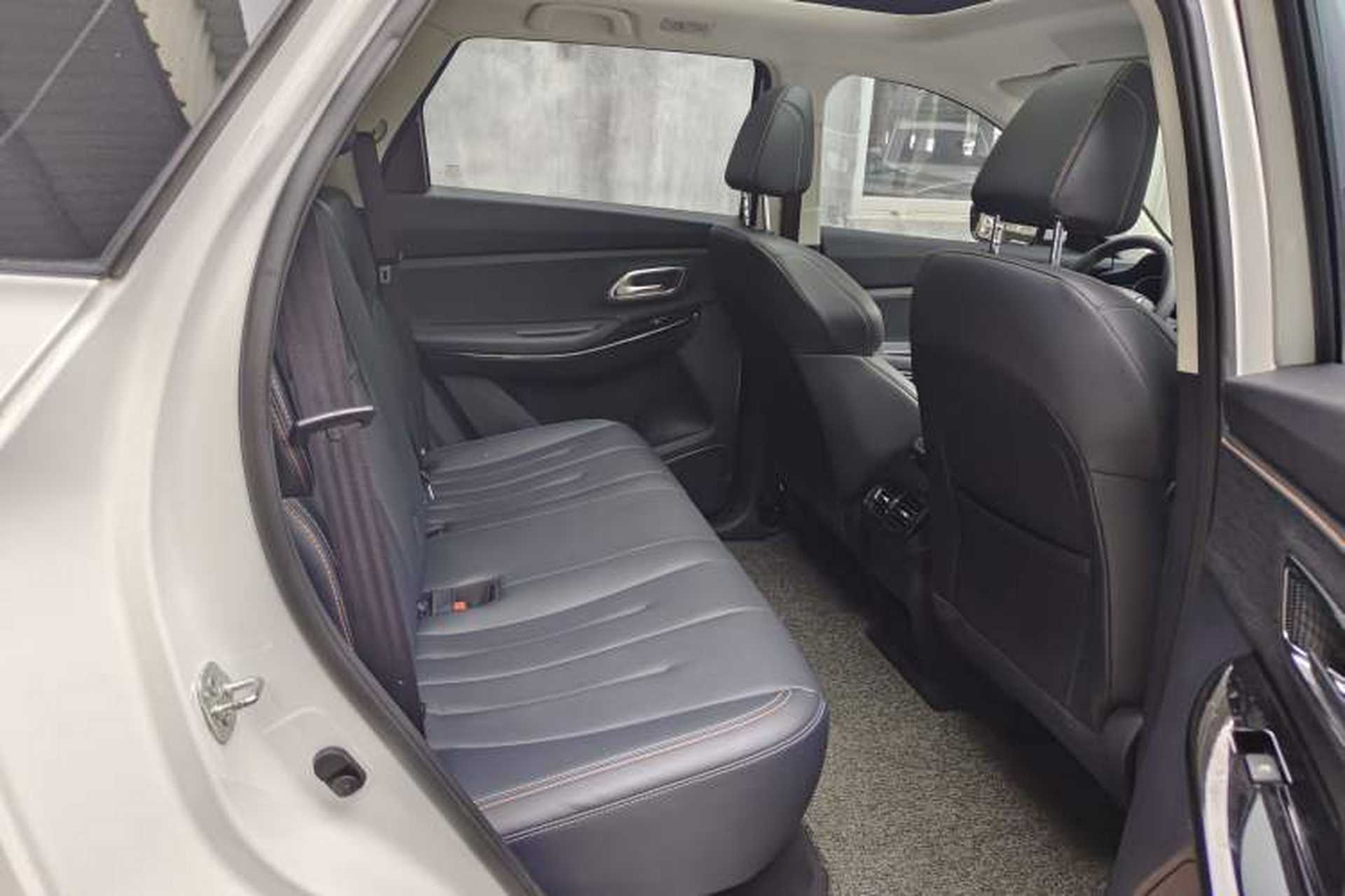 Used CHANGAN OSHAN X7 2020 1.5T Automatic Luxury Version Interior 8
