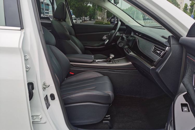 Used CHANGAN OSHAN X7 2020 1.5T Automatic Luxury Version Interior 9