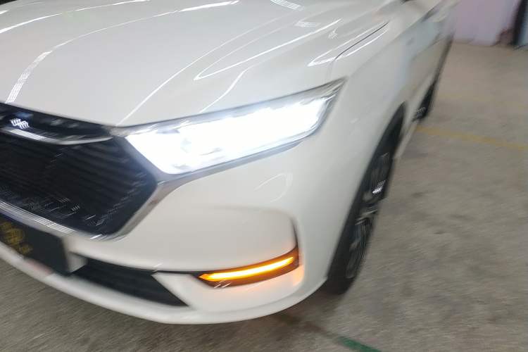 Used CHANGAN OSHAN X7 2020 1.5T Automatic Flagship Edition Left Front Headlight
