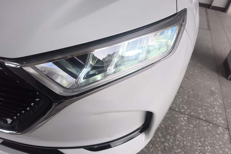 Used CHANGAN OSHAN X7 2020 1.5T Automatic Parking with Facial Recognition – Spacey & Carefree Edition Left Front Headlight
