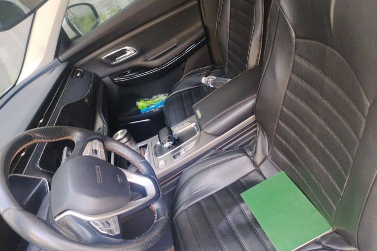 Used CHANGAN OSHAN X7 2020 1.5T Automatic Parking with Facial Recognition – Spacey & Carefree Edition Left Front Seat