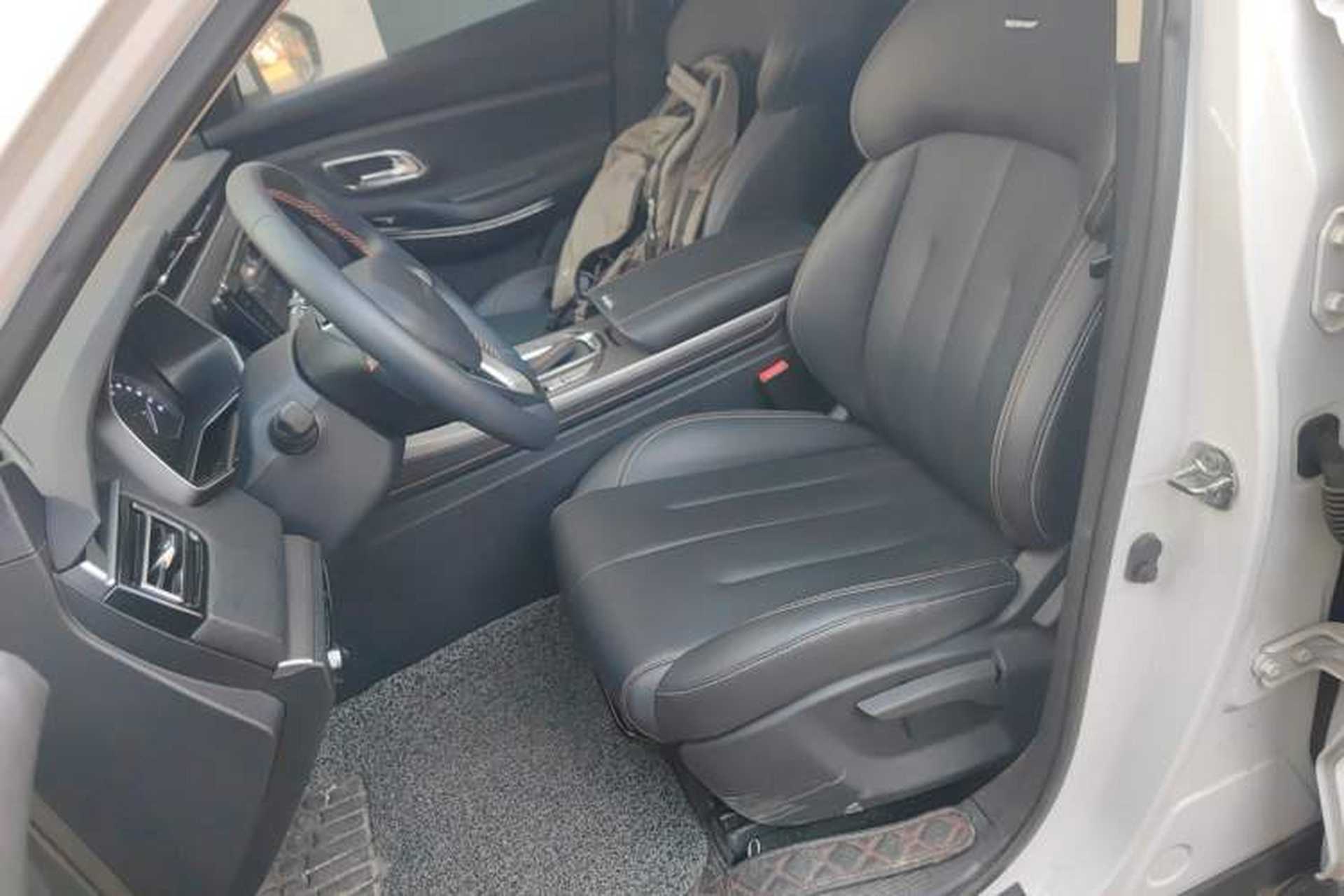 Used CHANGAN OSHAN X7 2020 1.5T Automatic Luxury Version Left Front Seat