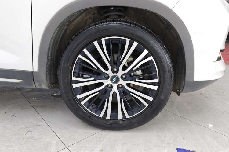 Used CHANGAN OSHAN X7 2020 1.5T Automatic Luxury Model Left Front Wheel Hub