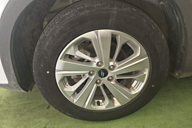 Used CHANGAN OSHAN X7 2020 1.5T Manual Elite Edition Left Front Wheel Hub