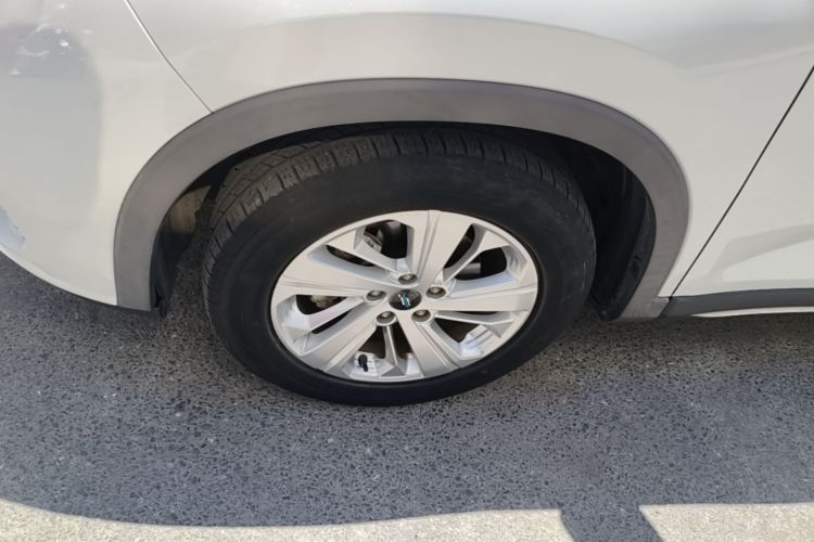 Used CHANGAN OSHAN X7 2020 1.5T Automatic Elite Edition Left Front Wheel Hub