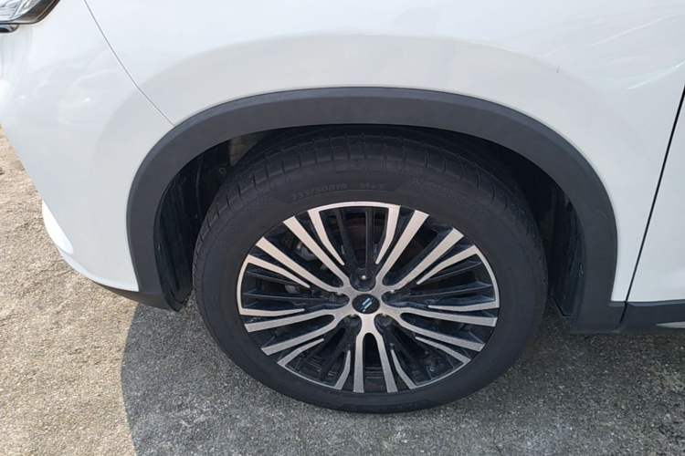 Used CHANGAN OSHAN X7 2020 1.5T Automatic Luxury Model Left Front Wheel Hub
