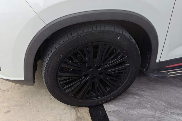 Used CHANGAN OSHAN X7 2020 1.5T Automatic Luxury Model Left Front Wheel Hub