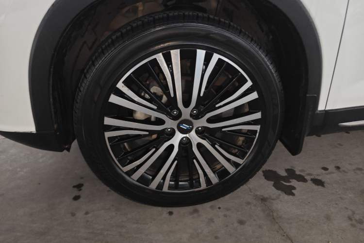 Used CHANGAN OSHAN X7 2020 1.5T Automatic Luxury Model Left Front Wheel Hub