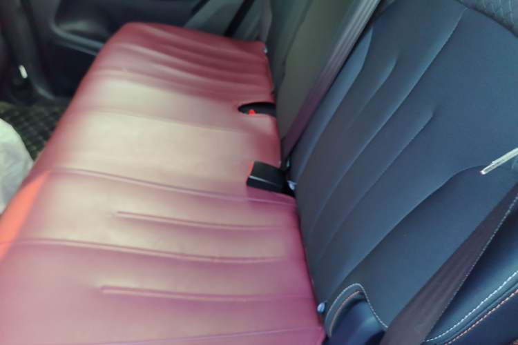 Used CHANGAN OSHAN X7 2020 1.5T Automatic Elite Edition Left Rear Seat