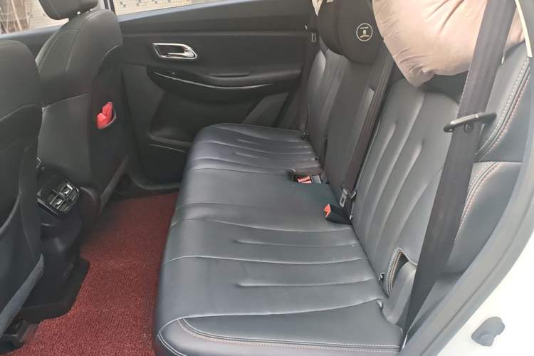 Used CHANGAN OSHAN X7 2020 1.5T Automatic Luxury Version Left Rear Seat