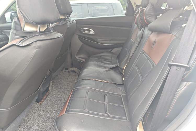 Used CHANGAN OSHAN X7 2020 1.5T Automatic Luxury Version Left Rear Seat
