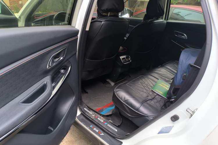 Used CHANGAN OSHAN X7 2020 1.5T Automatic Luxury Model Left Rear Seat