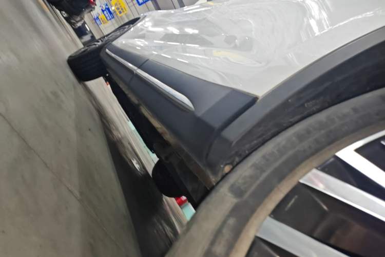 Used CHANGAN OSHAN X7 2020 1.5T Automatic Luxury Model Left Side Sill