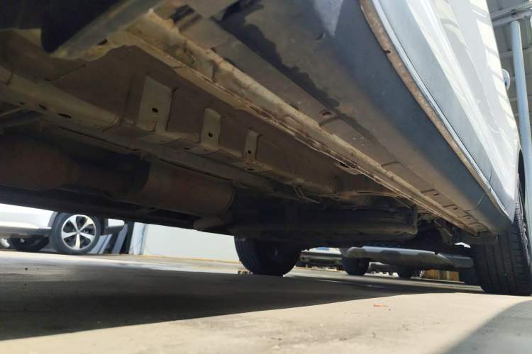 Used CHANGAN OSHAN X7 2020 1.5T Automatic Prestige Edition Left Side Sill
