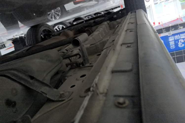 Used CHANGAN OSHAN X7 2020 1.5T Automatic Luxury Version Left Side Sill
