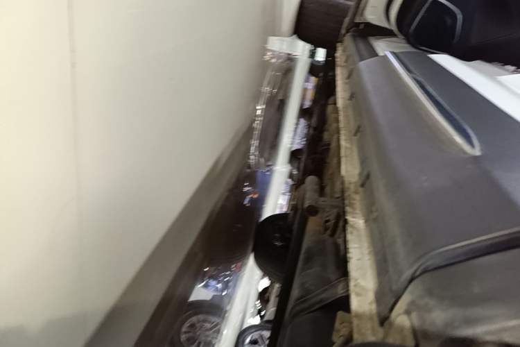 Used CHANGAN OSHAN X7 2020 1.5T Automatic Luxury Version Left Side Sill