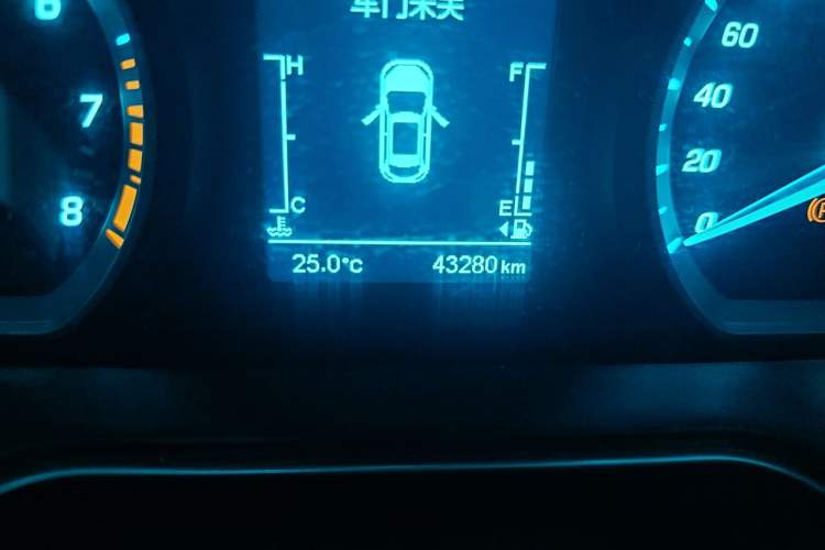 Used CHANGAN OSHAN X7 2020 1.5T Automatic Prestige Edition Odometer Close Up