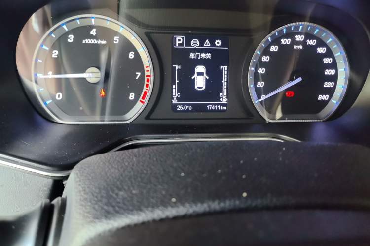 Used CHANGAN OSHAN X7 2020 1.5T Automatic Elite Edition Odometer Close Up