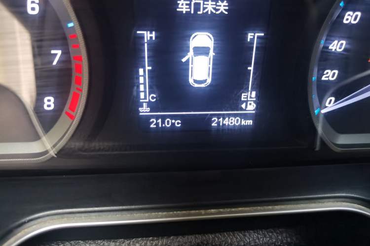 Used CHANGAN OSHAN X7 2020 1.5T Manual Luxury Version Odometer Close Up