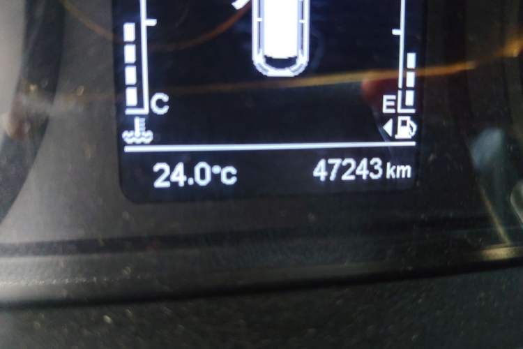 Used CHANGAN OSHAN X7 2020 1.5T Manual Luxury Version Odometer Close Up