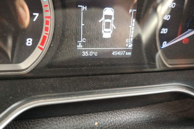 Used CHANGAN OSHAN X7 2020 1.5T Automatic Luxury Model Odometer Close Up