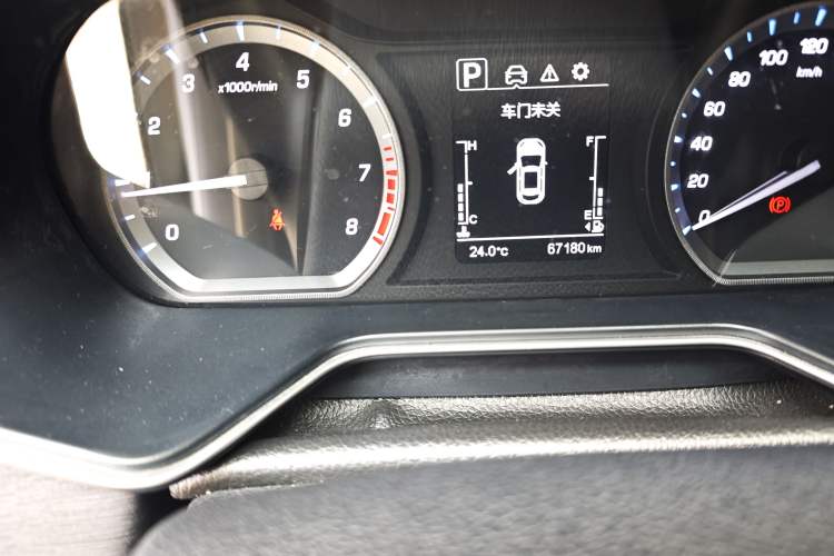 Used CHANGAN OSHAN X7 2020 1.5T Automatic Prestige Edition Odometer Close Up
