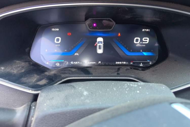 Used CHANGAN OSHAN X7 2020 1.5T Automatic Parking with Facial Recognition – Spacey & Carefree Edition Odometer Close Up