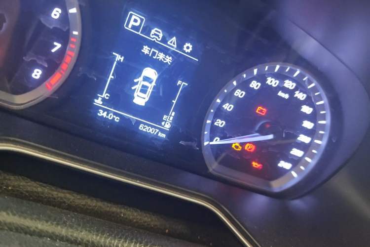 Used CHANGAN OSHAN X7 2020 1.5T Automatic Prestige Edition Odometer Close Up