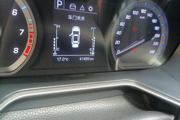 Used CHANGAN OSHAN X7 2020 1.5T Automatic Luxury Model Odometer Close Up