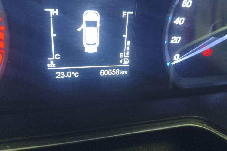 Used CHANGAN OSHAN X7 2020 1.5T Manual Elite Edition Odometer Close Up