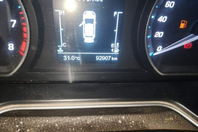 Used CHANGAN OSHAN X7 2020 1.5T Manual Luxury Version Odometer Close Up