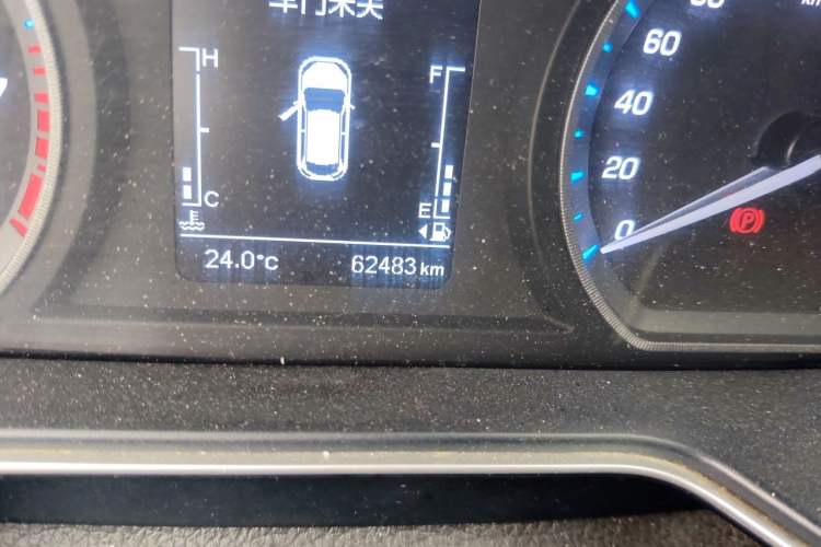 Used CHANGAN OSHAN X7 2020 1.5T Automatic Luxury Version Odometer Close Up