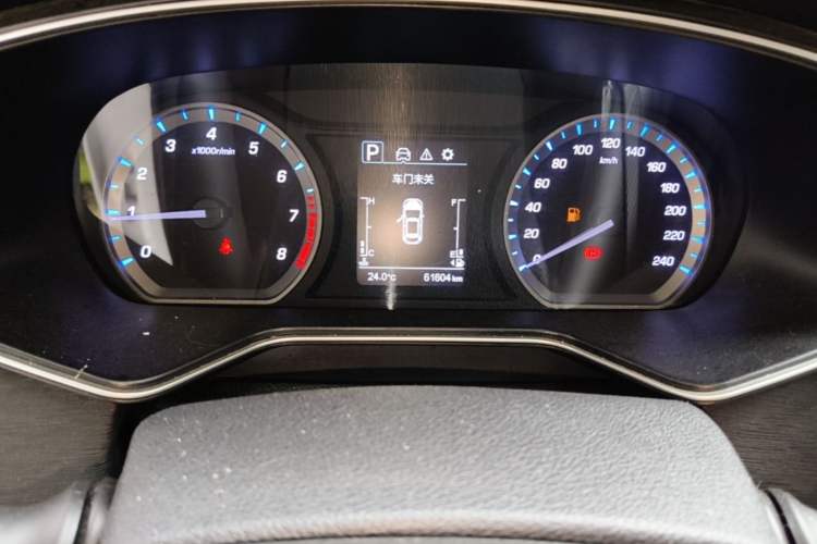 Used CHANGAN OSHAN X7 2020 1.5T Automatic Luxury Model Odometer Close Up