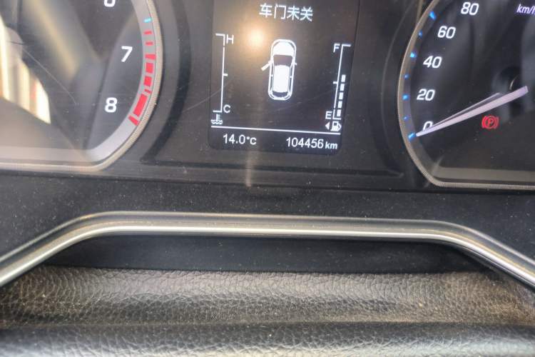 Used CHANGAN OSHAN X7 2020 1.5T Manual Elite Edition Odometer Close Up