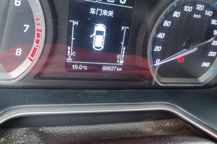 Used CHANGAN OSHAN X7 2020 1.5T Automatic Luxury Version Odometer Close Up