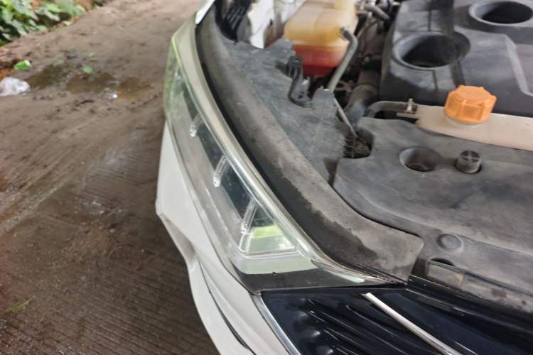 Used CHANGAN OSHAN X7 2020 1.5T Manual Elite Edition Right Front Headlight