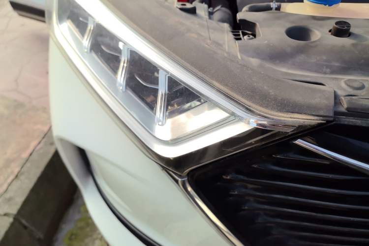 Used CHANGAN OSHAN X7 2020 1.5T Automatic Elite Edition Right Front Headlight