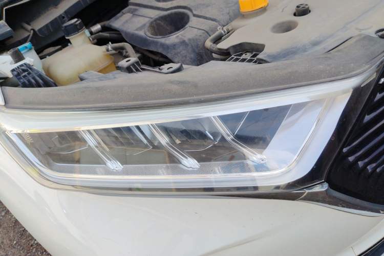 Used CHANGAN OSHAN X7 2020 1.5T Manual Luxury Version Right Front Headlight