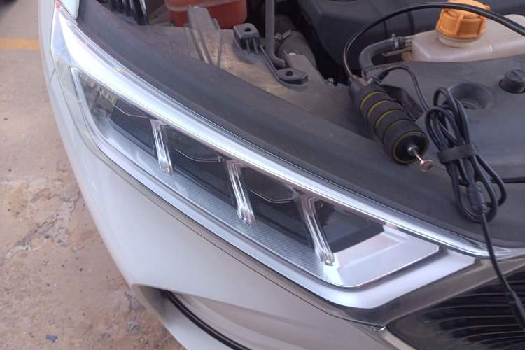 Used CHANGAN OSHAN X7 2020 1.5T Automatic Luxury Version Right Front Headlight