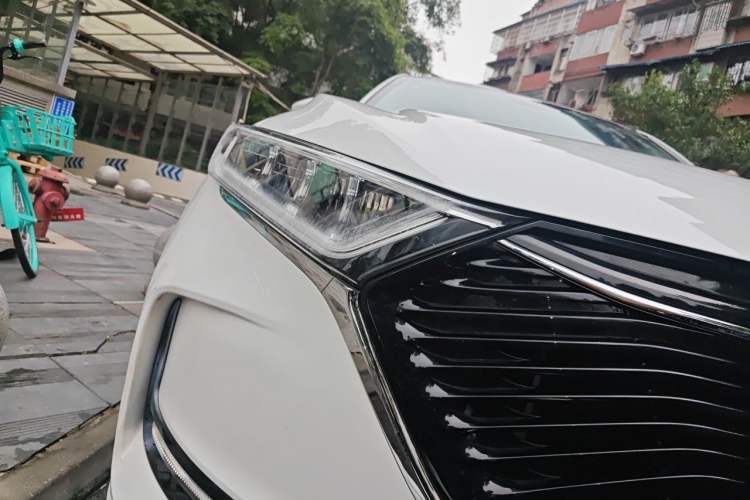 Used CHANGAN OSHAN X7 2020 1.5T Manual Luxury Version Right Front Headlight