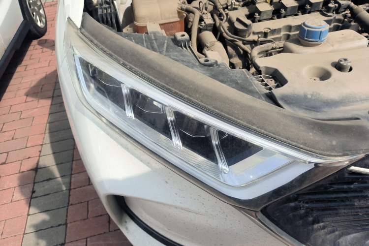 Used CHANGAN OSHAN X7 2020 1.5T Manual Elite Edition Right Front Headlight