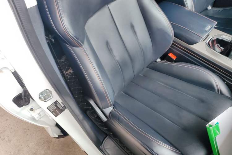 Used CHANGAN OSHAN X7 2020 1.5T Manual Luxury Version Right Front Seat