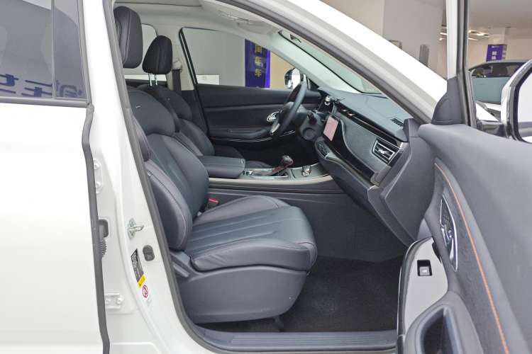 Used CHANGAN OSHAN X7 2020 1.5T Automatic Luxury Model Right Front Seat