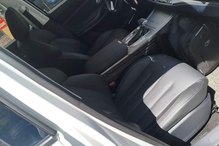 Used CHANGAN OSHAN X7 2020 1.5T Automatic Elite Edition Right Front Seat